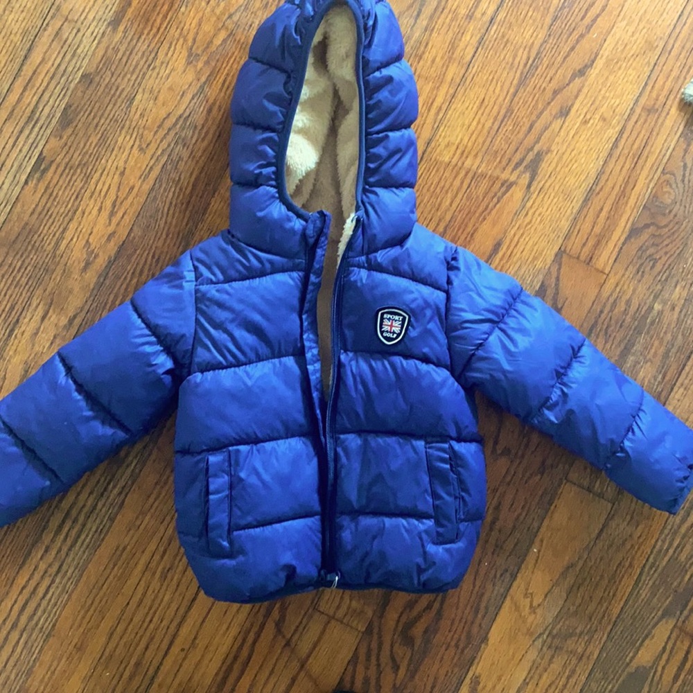 Toddler winter coat With comfy fur material!